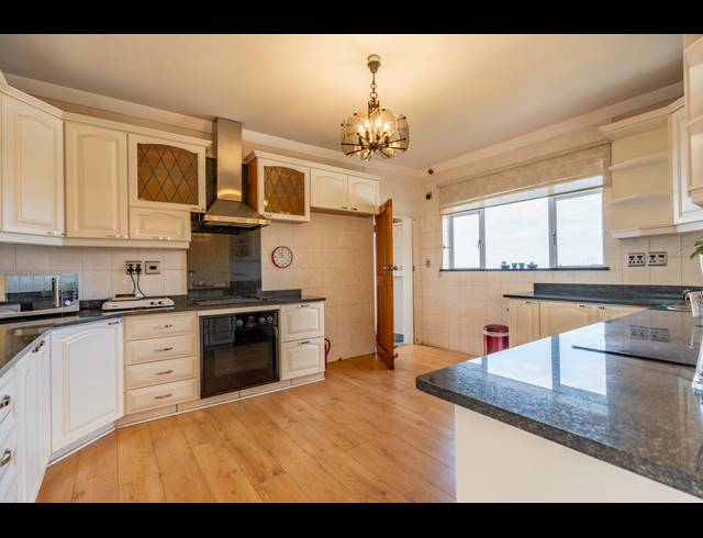4 BEDROOM PENTHOUSE FOR SALE IN MUSGRAVE